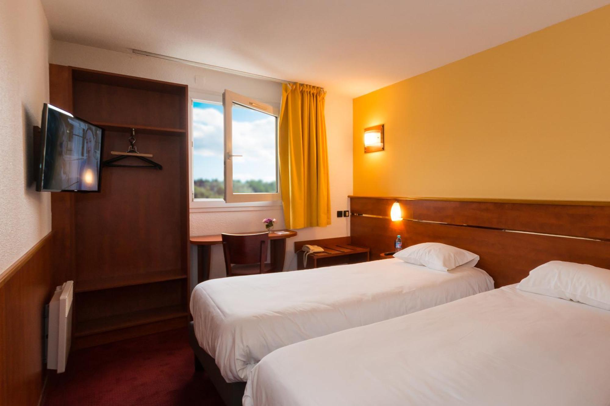 Brit Hotel Rennes Cesson ภายนอก รูปภาพ