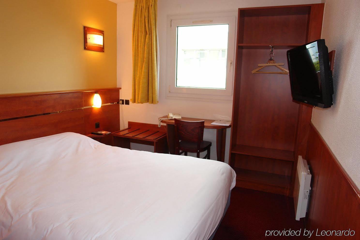 Brit Hotel Rennes Cesson ภายนอก รูปภาพ